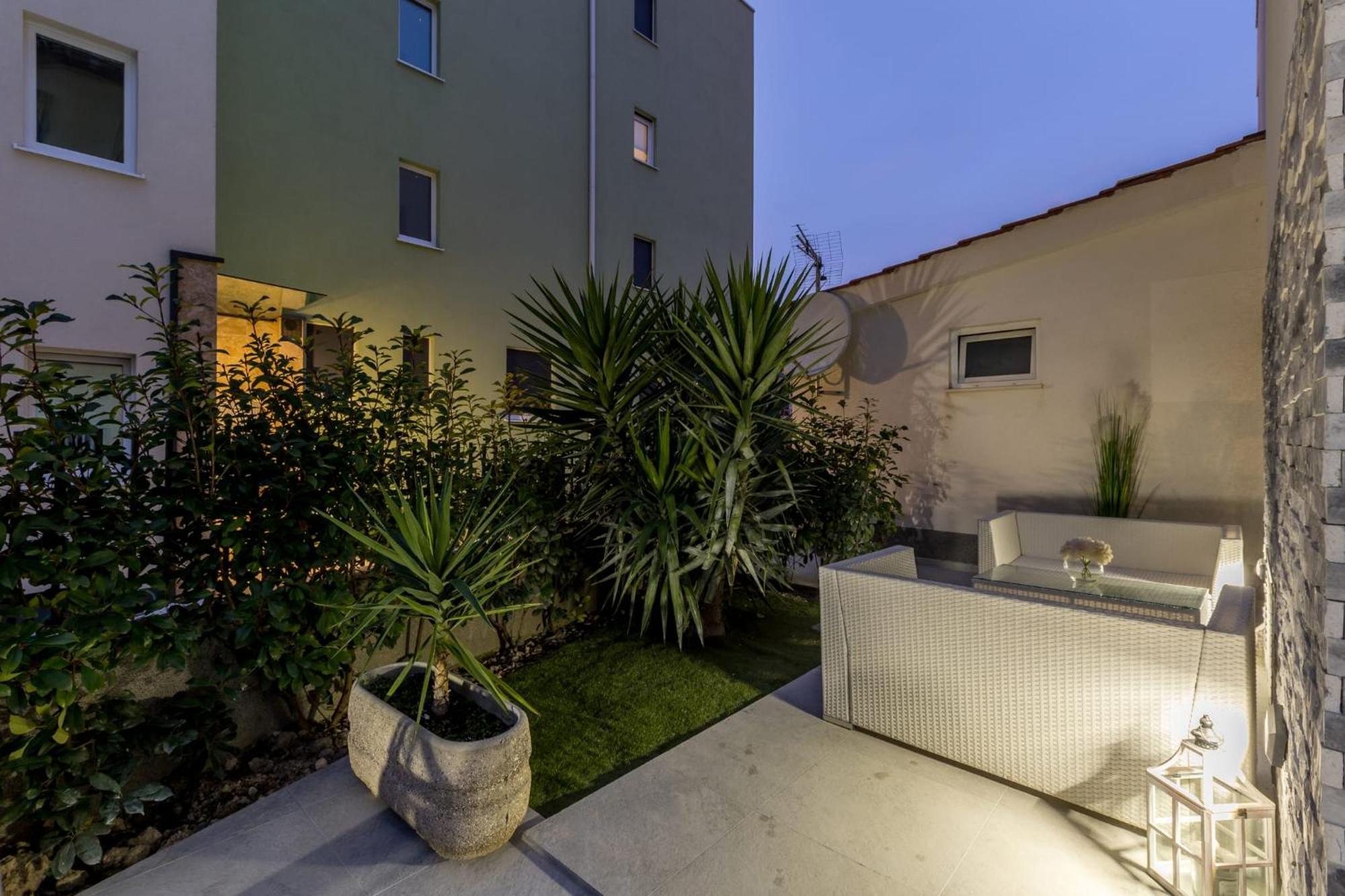 Holiday Apartments Stobrec 2 Split Buitenkant foto